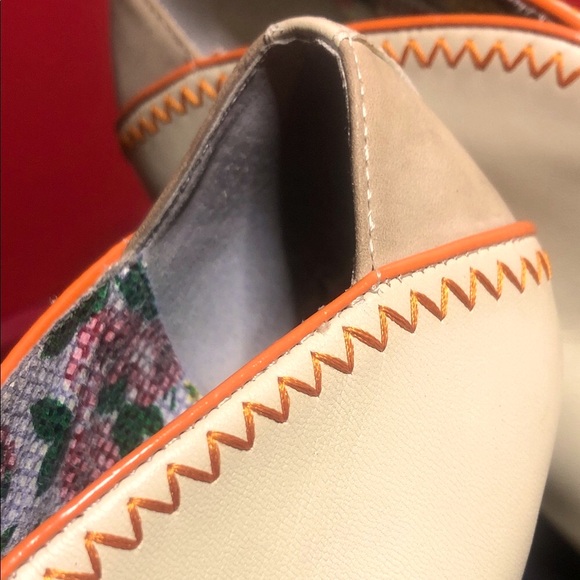 Elegant Vintage Cream and Orange Peep-Toe Heels - Picture 8 of 9